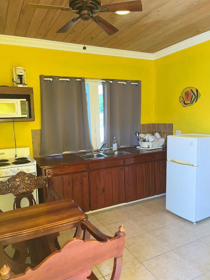 Bay Inn Estates Alice Town  Екстер'єр фото