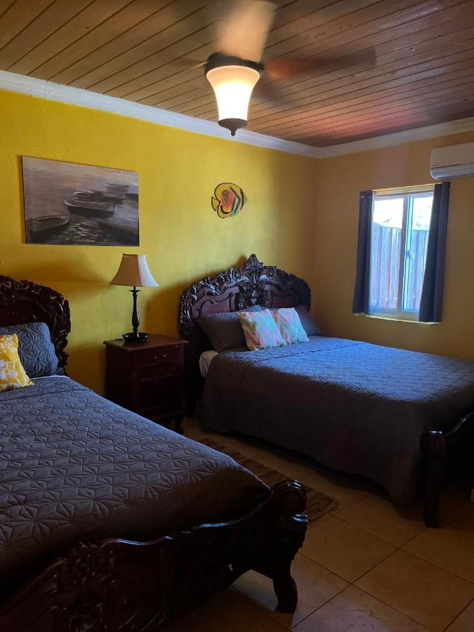 Bay Inn Estates Alice Town  Екстер'єр фото