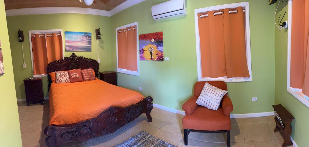 Bay Inn Estates Alice Town  Екстер'єр фото