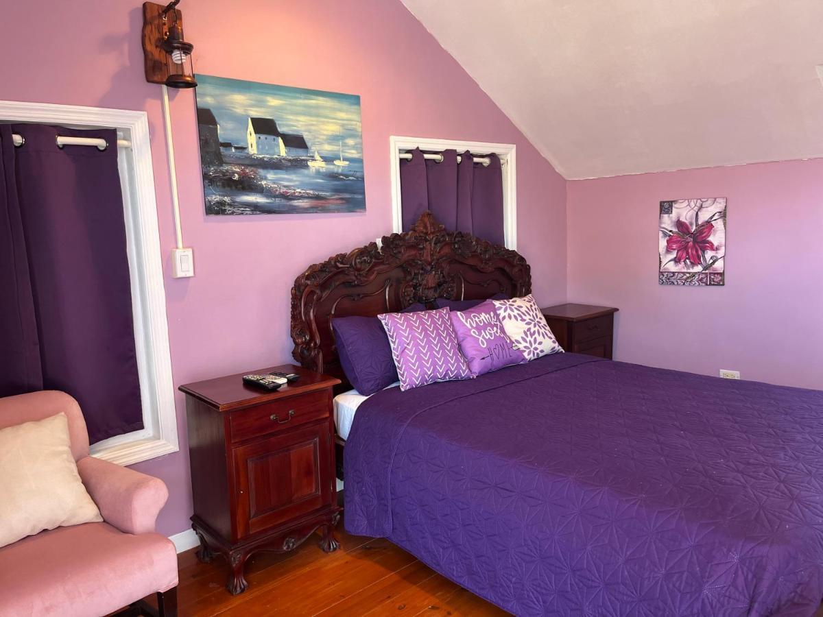 Bay Inn Estates Alice Town  Екстер'єр фото